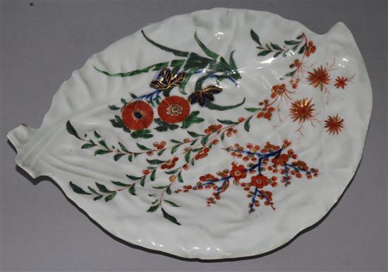 A Worcester Imari pattern leaf dish, c.1770-5, 25.8cm, minor faults